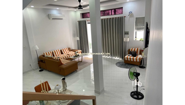 Bán nhà sát căn mặt tiền đường Tỉnh Lộ 10, DT 63m2, xây mới 1 trệt, 1 lầu